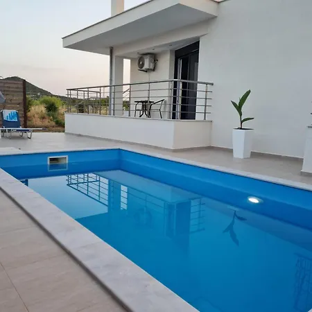 Apartment Seaview Peramos 1 *