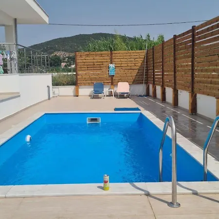 Seaview Peramos 1 *