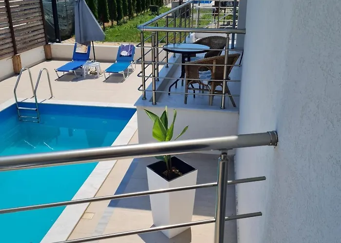 Seaview Peramos 1 *